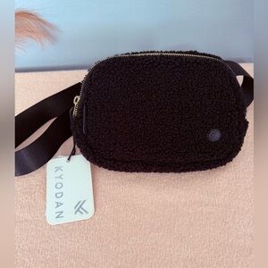 Kyodan Textured Black Crossbody Bag